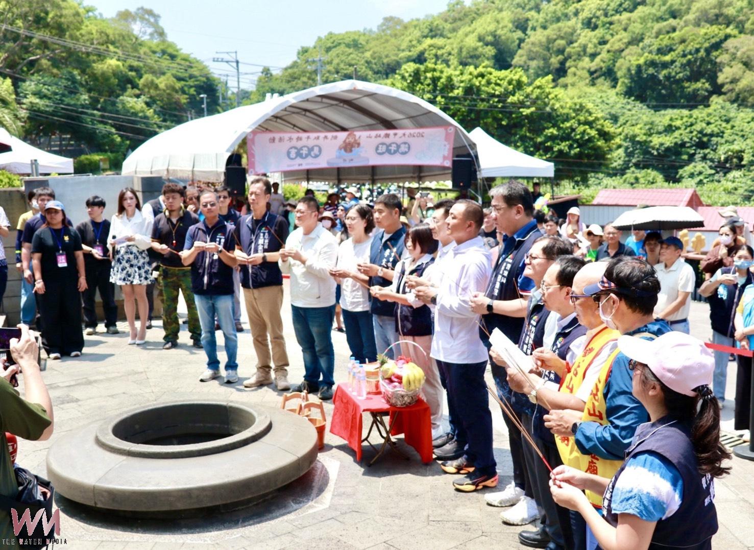 錯過等明年　鐵砧山劍井午時水吸引逾千人潮 限量「馬午吉」搶領一空 - https://www.watchmedia01.com