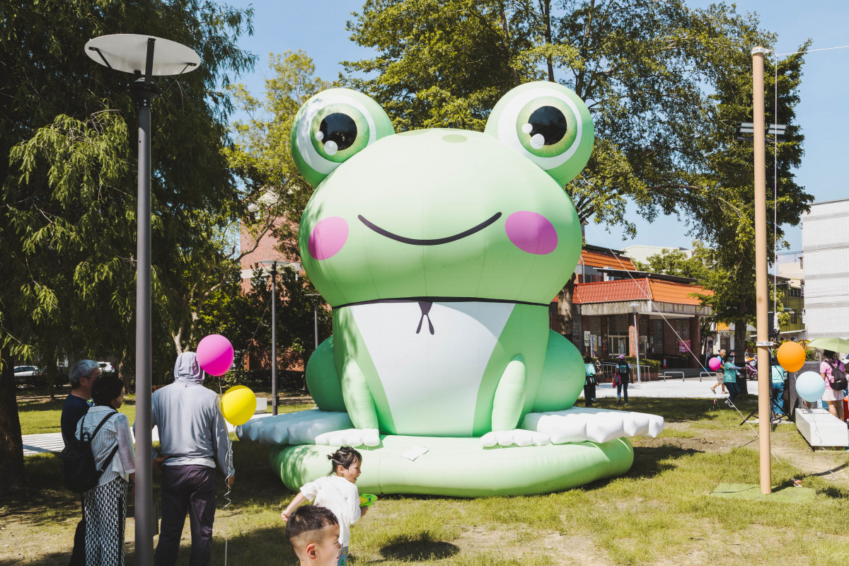 以「諸羅樹蛙」為主題的大林鎮運動公園兒童遊戲場19日正式啟用／嘉義縣府提供