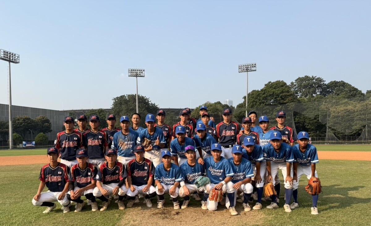 ▲中華代表隊與日本代表隊合照。(圖/中市府提供)