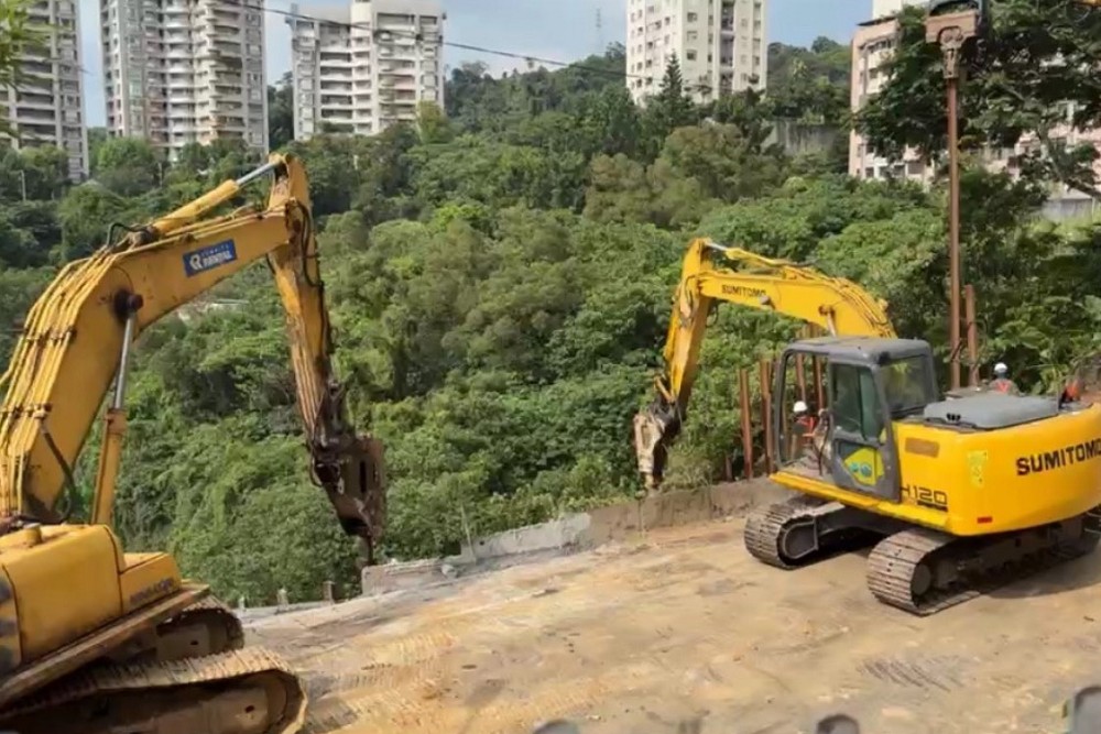 新店新坡一街建築物監測安全無虞　朱惕之：邊坡搶修預計明日完成 187