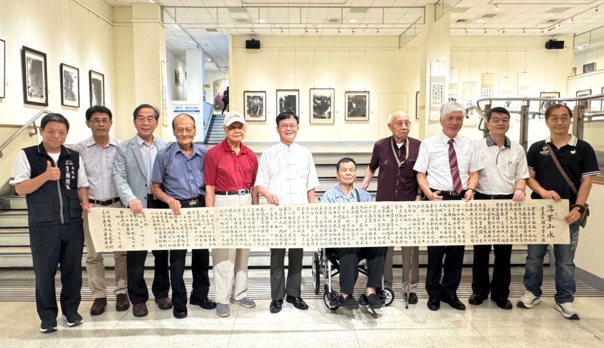 ▲李惠正85水墨回顧展今(21)日於大墩文化中心盛大登場。(圖/記者顏淑娟翻攝)