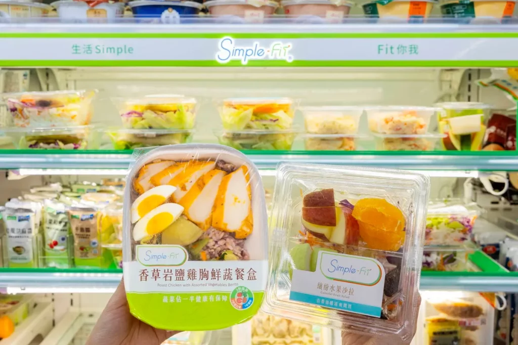 今年起再於冷藏冰箱打造全新「Simple Fit」品牌專區，商品集中陳列方便選購，預計在今年夏天達500店