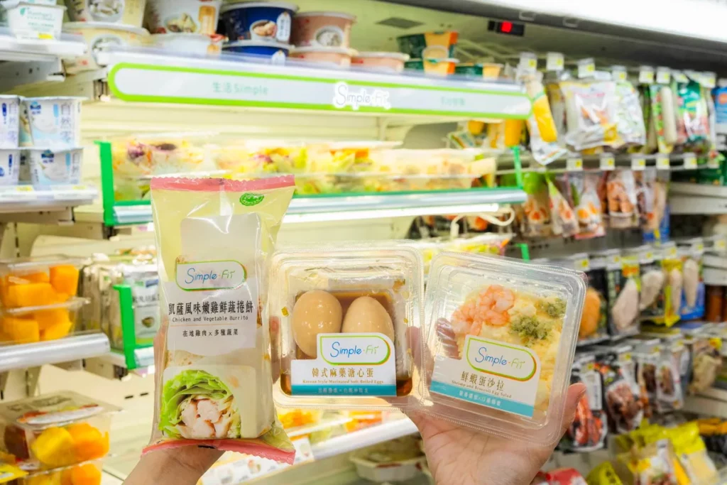 7-ELEVEN推出獨家食飲商品，並於今年擴大建置「Simple Fit」冷藏專區