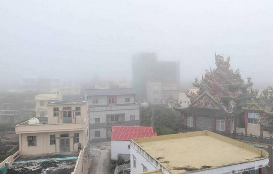 澎湖機場受濃霧影響   5個航班在外海上空盤旋繞圈無法降落