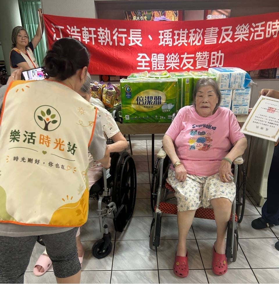 ▲長期投入公益服務的樂活時光團隊，目前正積極推動基金會籌備及相關立案程序。