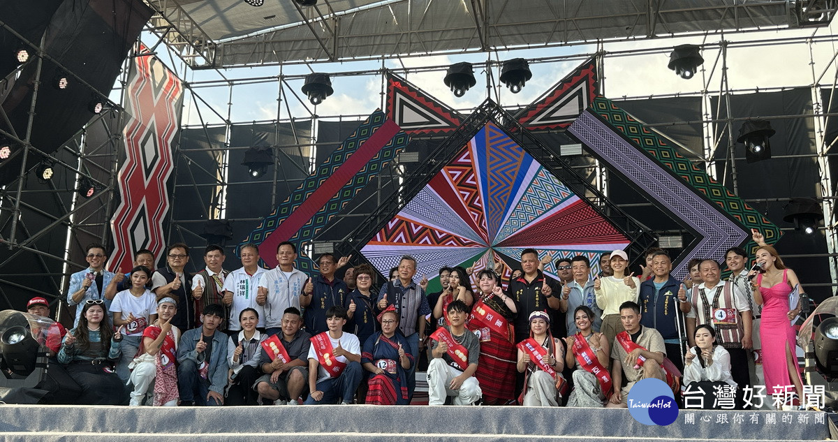 投號金嗓總決賽選出前三名頂尖選手。（記者扶小萍攝）