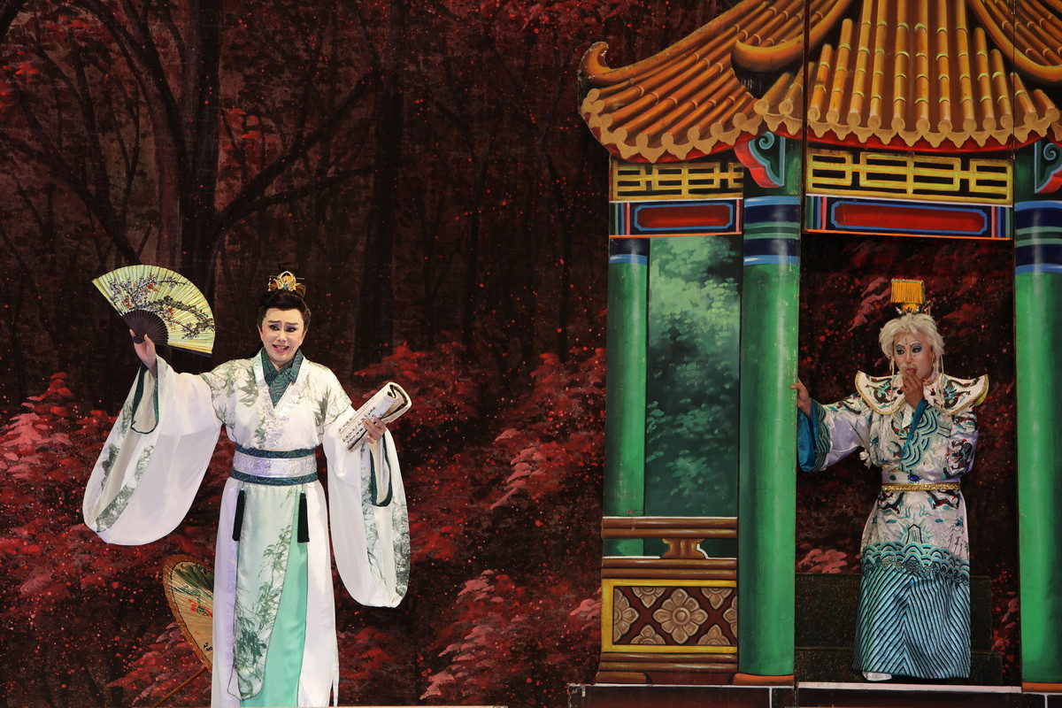 明華園戲劇總團帶來經典歌仔戲《劉全進瓜》，以精湛演技與華麗舞台呈現傳統戲曲魅力。<br /><br /> <br /><br /> 