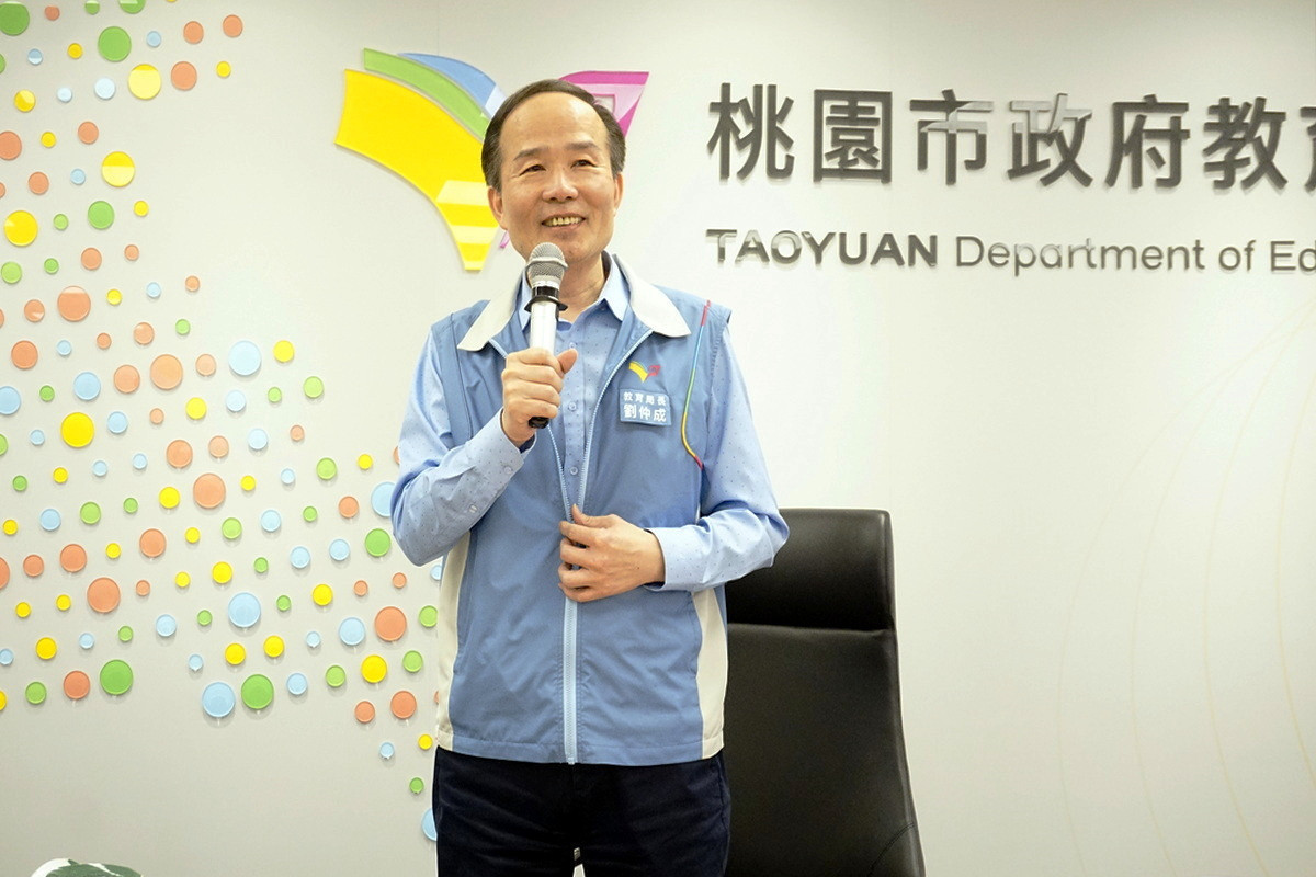 桃園市政府教育局長劉仲成於「115年度暑假作業記者會」中致詞。<br /><br /> 