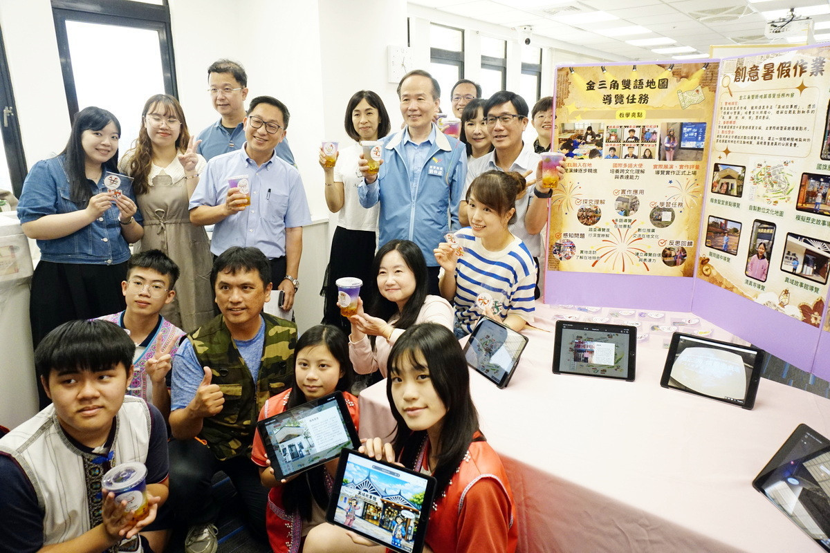 龍岡國中暑假作業以「一碗米干，走向世界」為主題，展現學生無限創力。<br /><br /> 