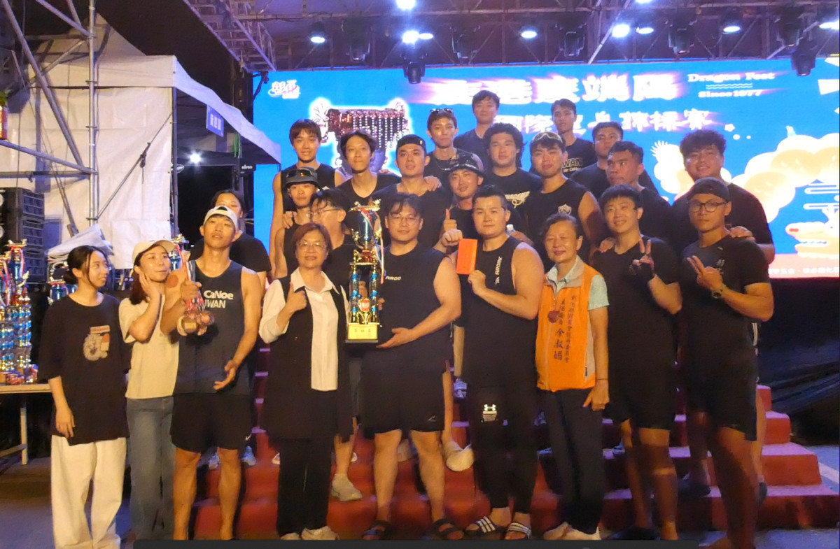 龍舟競渡三天落幕！鹿港慶端陽吸引173隊參賽　單日湧入逾6萬人潮。圖／彰化縣政府提供