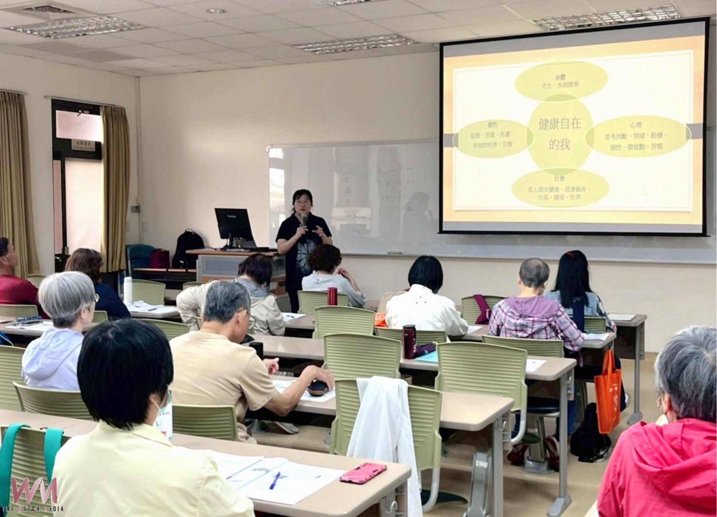 重返校園不嫌晚　中山醫大30+大學助攻第二專長與職涯升級 - https://www.watchmedia01.com