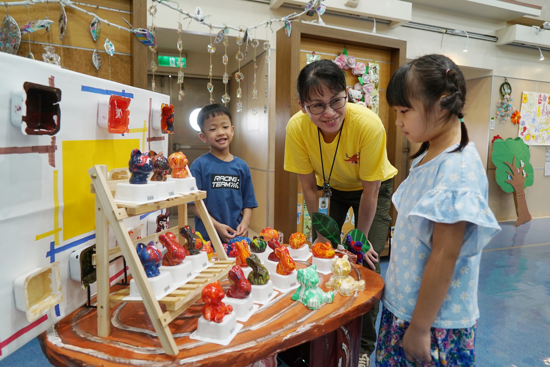 （有影片）／超萌畢業展！鹿港幼兒園孩子把四季變成藝術作品 - https://www.watchmedia01.com