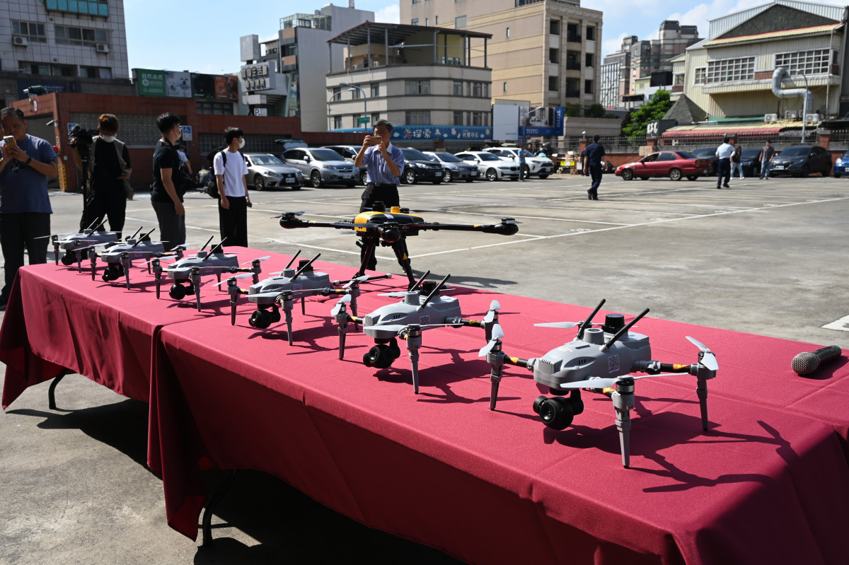 彰化警察局無人機隊正式成軍，11架無人機投入空中勤務強化治安維護。圖／彰化縣政府提供
