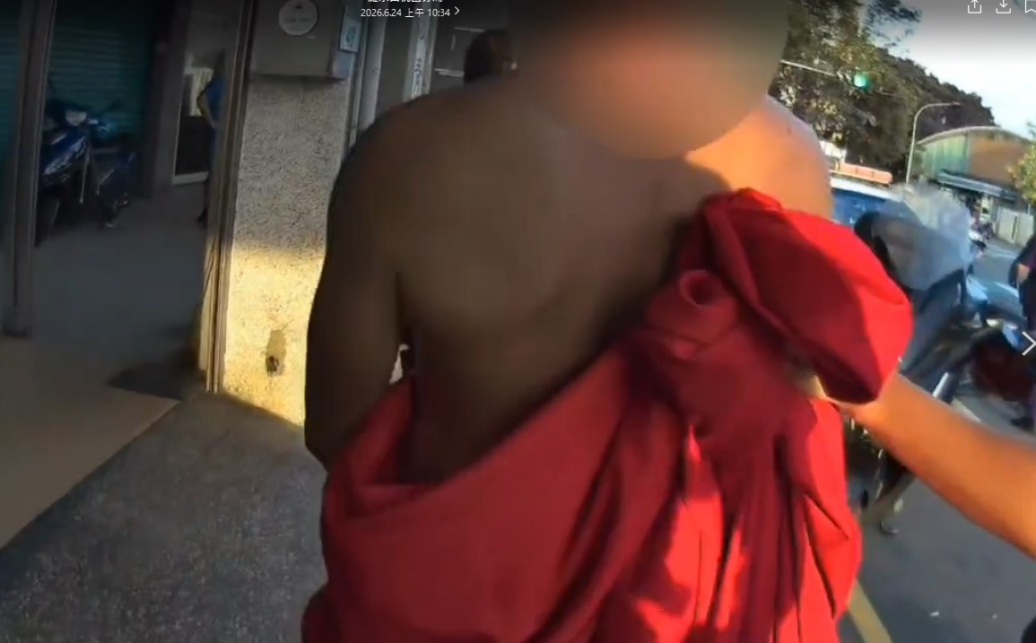 員警趕赴超商處理滋事案件，並在涉案男子隨身物品中查獲安非他命及吸食器，全案依法送辦。