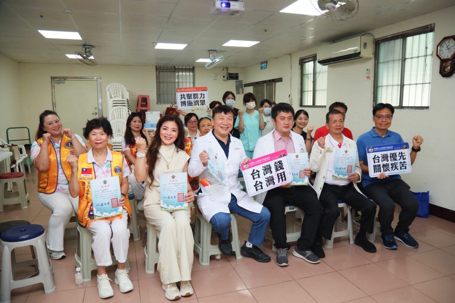茱莉亞預防醫學健康診所今（24）日前往桃園市私立嘉惠啟智教養院舉辦愛心義診活動。(記者 包克明攝)