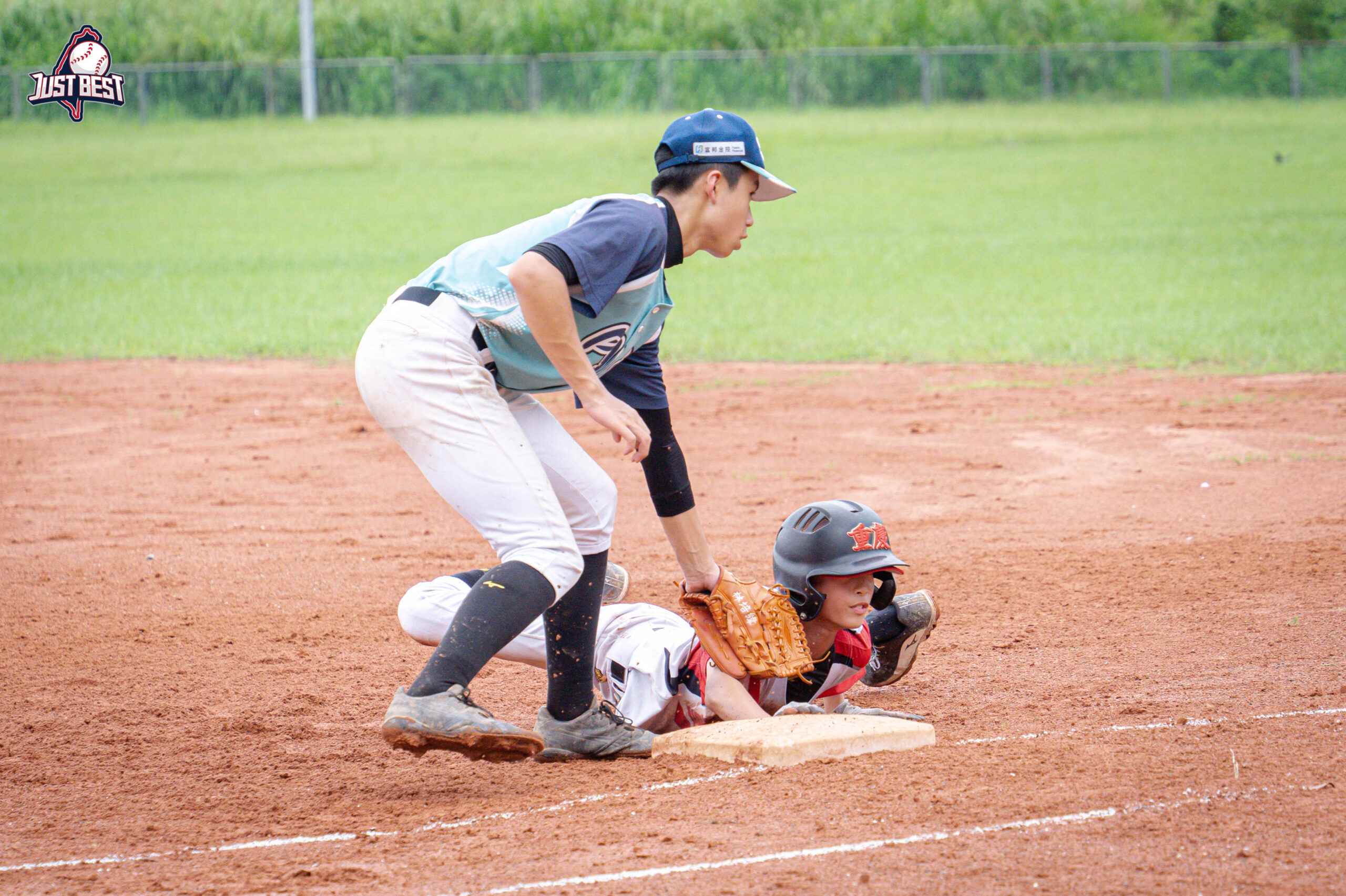 臺北就是棒》首局6分大局奠定勝基內城國中6比3擊退重慶國中，內城國中驚險扛住火焰勇士末局反撲取勝