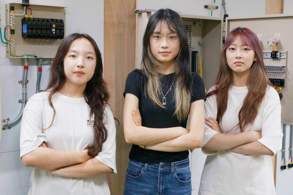 ▲大葉大學電機系三名女學生考取室內配線丙級技術士證照。（圖／記者林明佑翻攝）