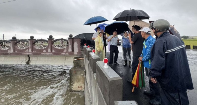 張麗善勘查水林萬興大排溢淹情形　要求加速復建、確保防洪安全