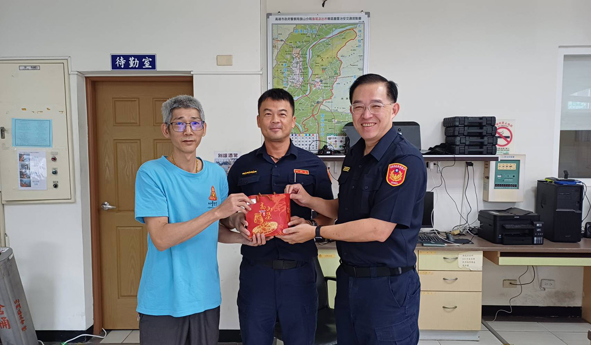 豪雨無阻守護市民安全　妙善觀音慈善會送暖警界傳遞感恩力量