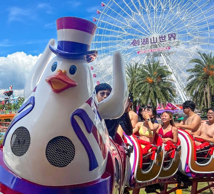 ▲全台最狂「水陸聯票」1折起！劍湖山世界「小威の海盜村」重磅登場。(記者劉春生攝)