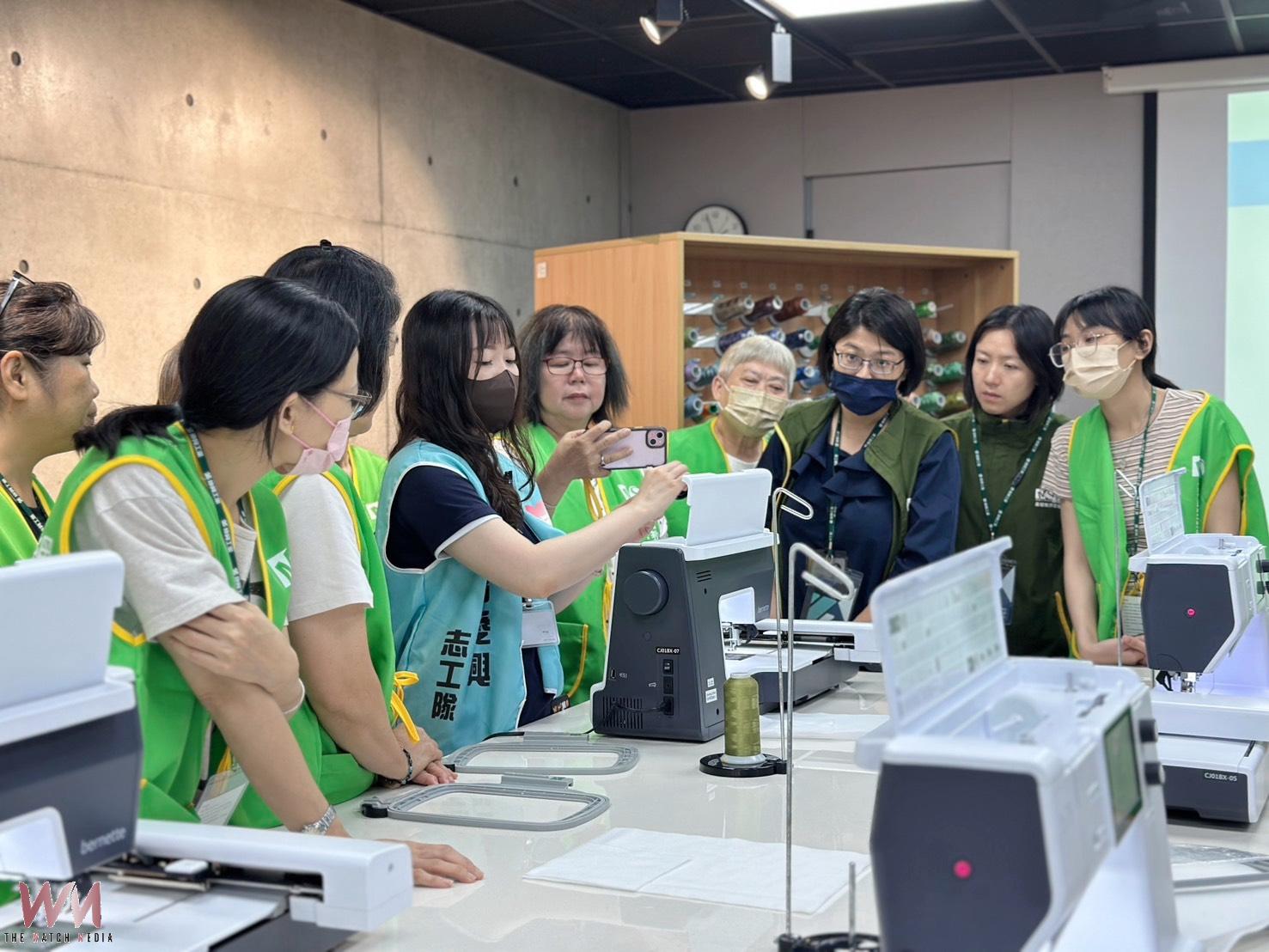 從縫紉到刺繡接單　芥菜種會攜手企業培力弱勢家庭照顧者邁向自立 - https://www.watchmedia01.com