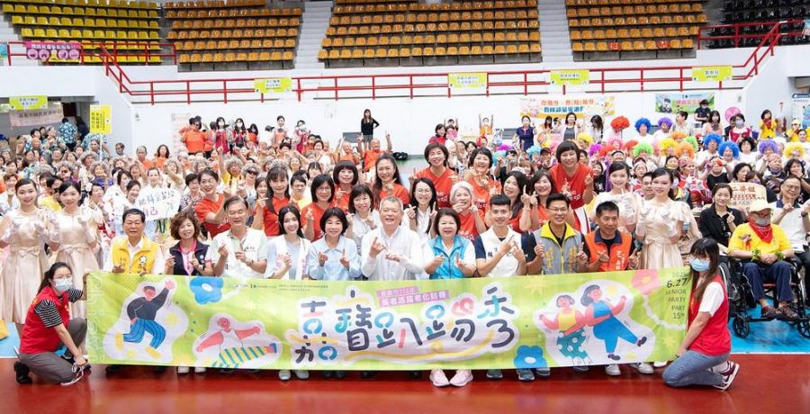 99歲阿嬤潮翻舞台！嘉義市「嘉寶趴踢秀」震撼登場