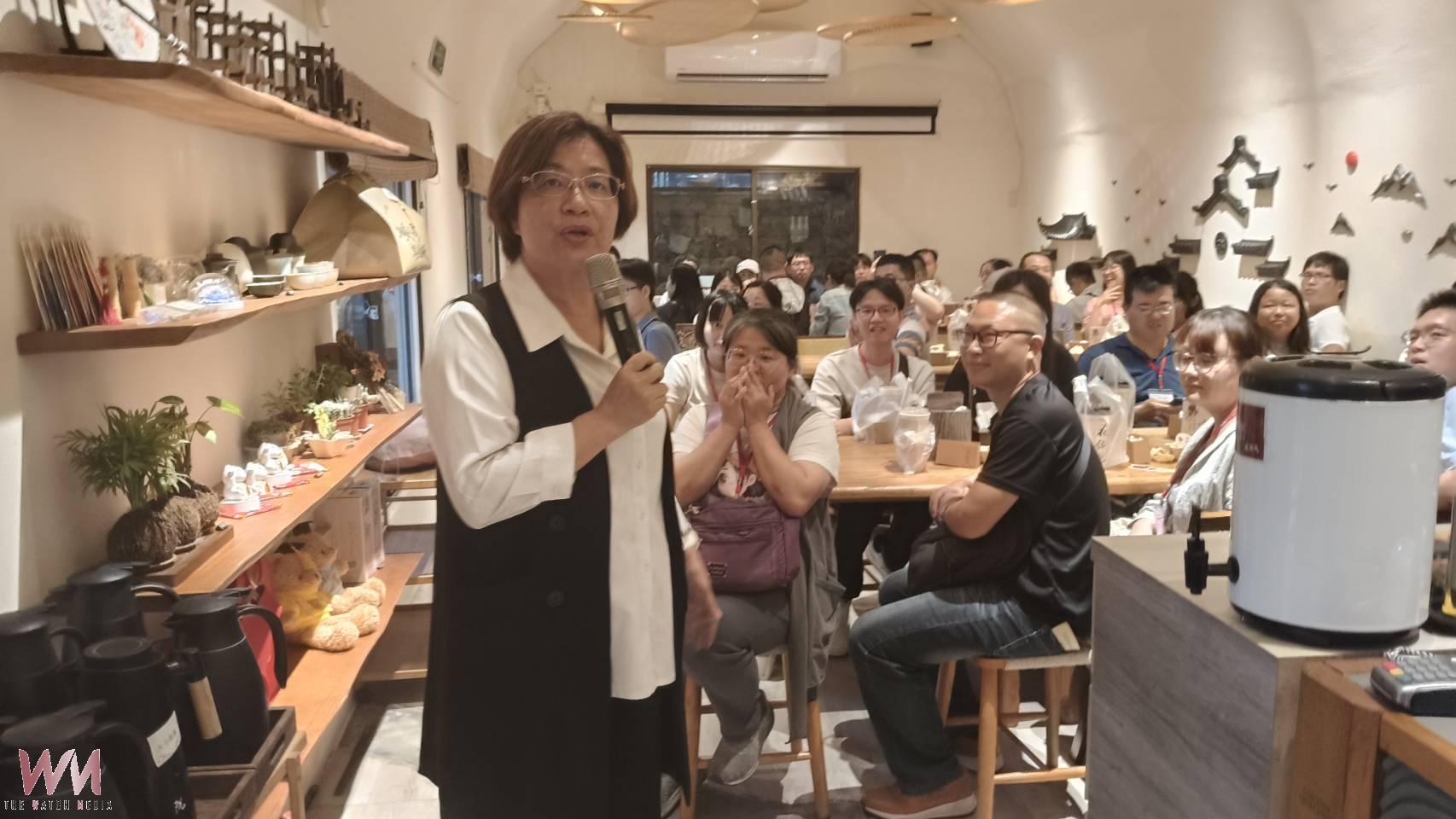 王惠美當月老發威！80人參加單身旅行　22對速配成功