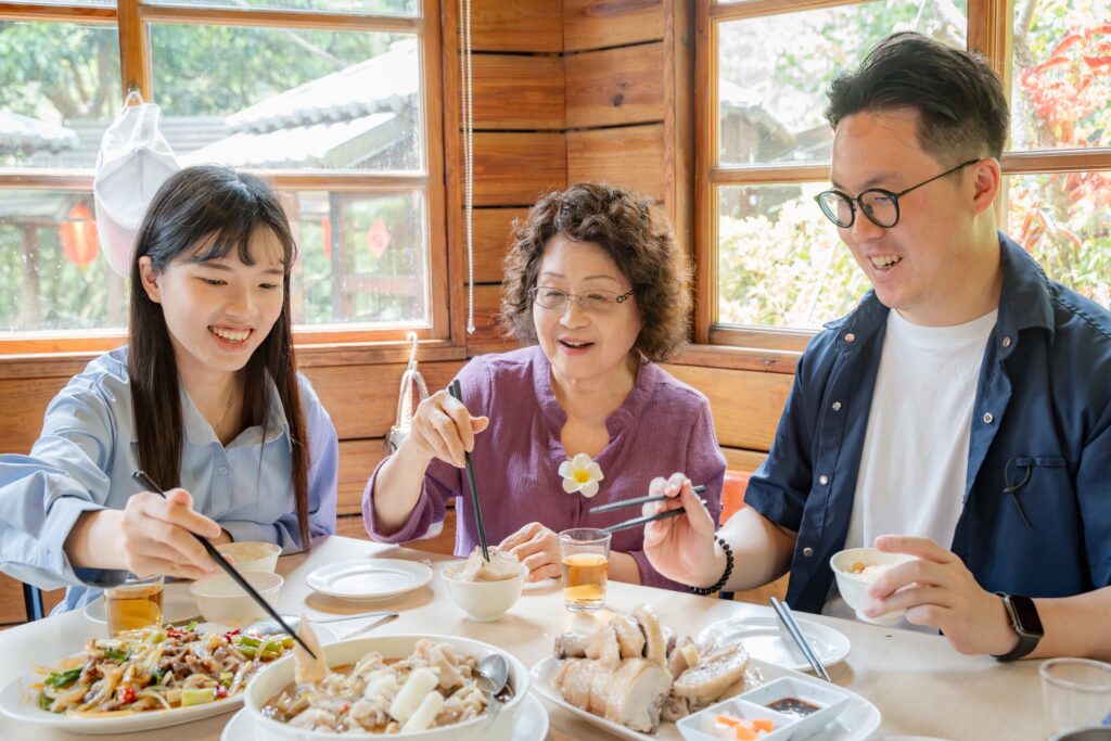 夏季補氣養身正當時 從餐桌實踐惜食永續 新北攜手雙北餐廳推全食材綠色飲食 34 %E6%96%B0%E5%8C%97%E5%B8%82%E8%BE%B2%E6%A5%AD%E5%B1%80%E7%82%BA%E6%8E%A8%E5%BB%A3%E6%83%9C%E9%A3%9F%E7%90%86%E5%BF%B5%EF%BC%8C%E7%A9%8D%E6%A5%B5%E8%88%87%E5%90%84%E9%A4%90%E5%BB%B3%E7%B0%BD%E7%B4%84%E5%90%88%E4%BD%9C%E7%82%BA%E6%83%9C%E9%A3%9F%E9%A4%90%E5%BB%B3%EF%BC%8C%E7%B5%90%E5%90%88%E7%92%B0%E5%A2%83%E6%B0%B8%E7%BA%8C%E6%A6%82%E5%BF%B5%EF%BC%8C%E6%8E%A8%E5%87%BA%E5%85%BC%E5%85%B7%E7%87%9F%E9%A4%8A%E8%88%87%E9%A4%8A%E8%BA%AB%E7%9A%84%E7%89%B9%E8%89%B2%E6%96%99%E7%90%86