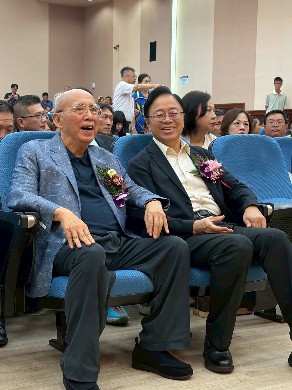 吳鴻麟獎學金36年助優秀學子追夢 桃園五代縣市長同堂傳承 342696