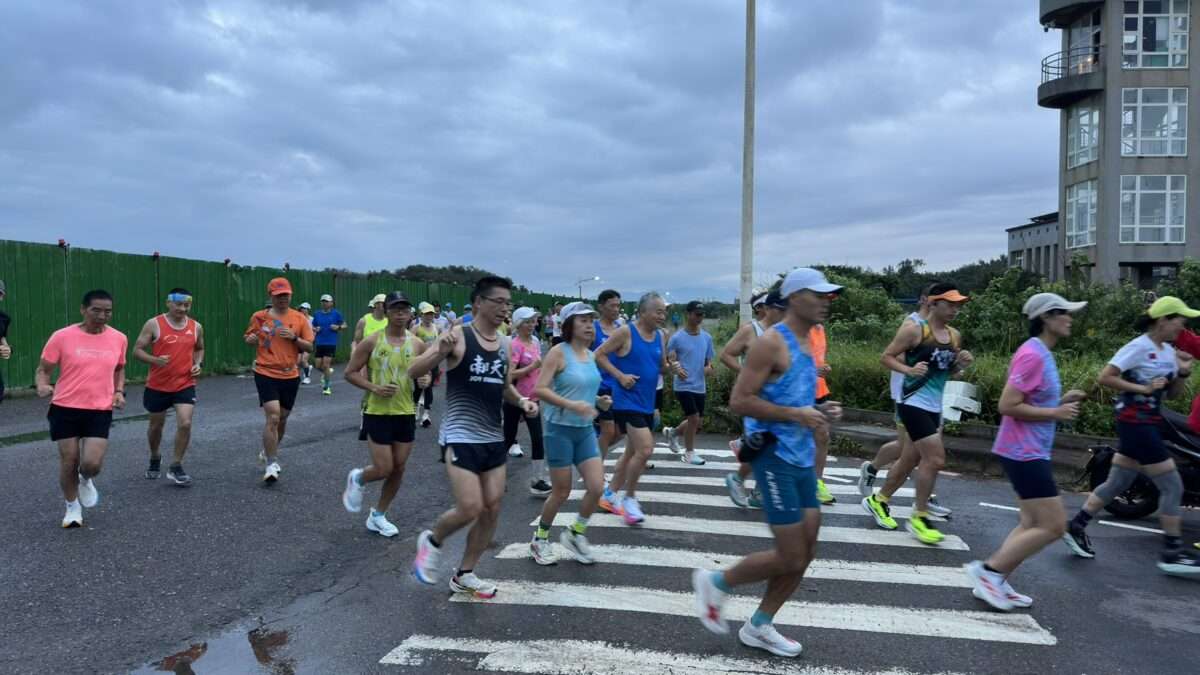 串聯許厝港與草漯沙丘秘境!大園大觀盃超半馬今凌晨試跑 S 16220325