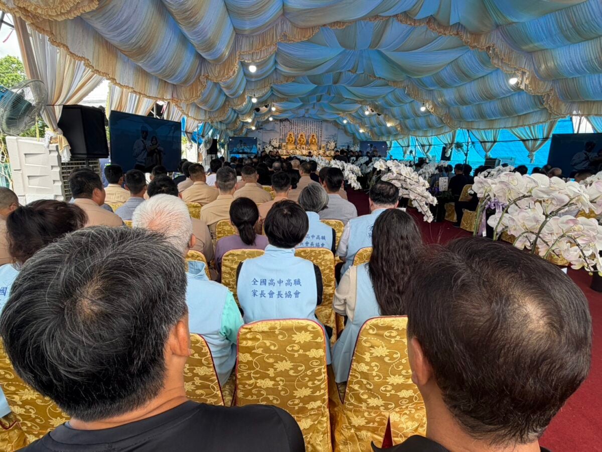 ▲愛心人士尤佩貞車禍過世,各界參加公祭告別式場面哀榮。