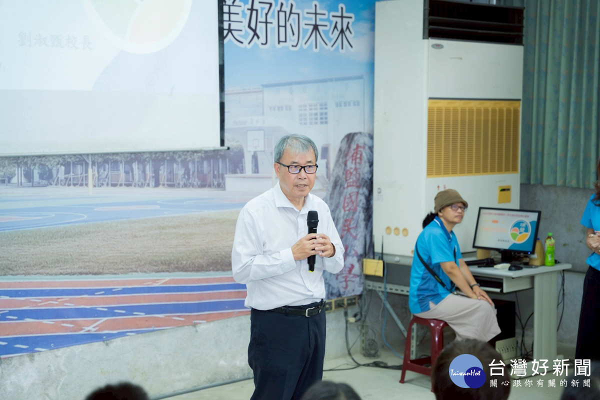 立委陳素月邀教育部長訪視彰化學校建設 推動地方青年交流空間