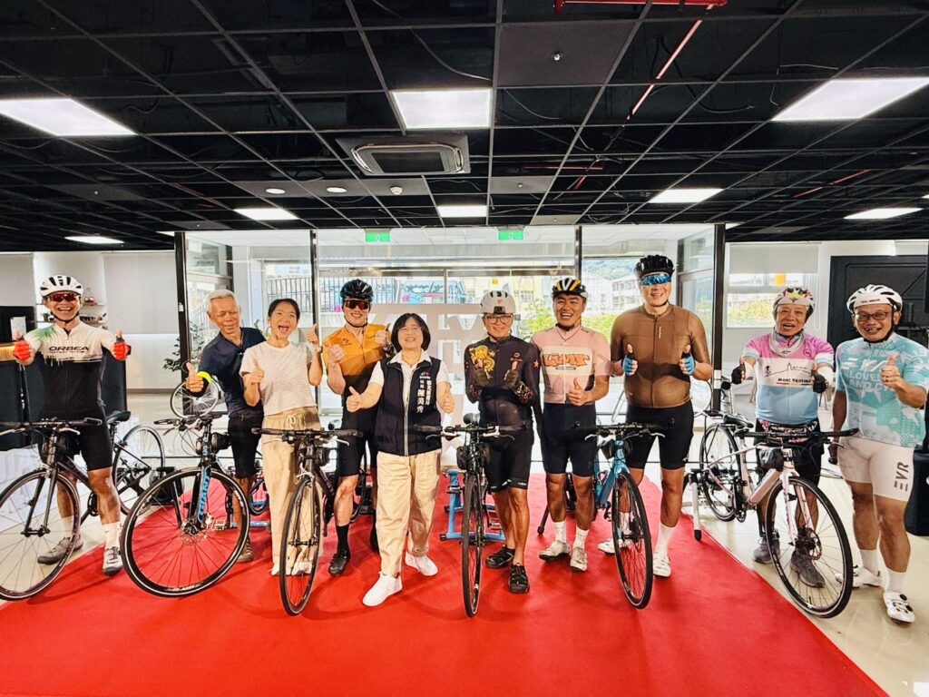 「台中自行車嘉年華」8月29日登場!1,700位名額免費開報 14 %E7%8F%BE%E5%A0%B4%E8%B2%B4%E8%B3%93%E8%88%87%E5%9C%8B%E9%9A%9B%E8%BB%8A%E5%8F%8B%E5%A4%A7%E5%90%88%E7%85%A7