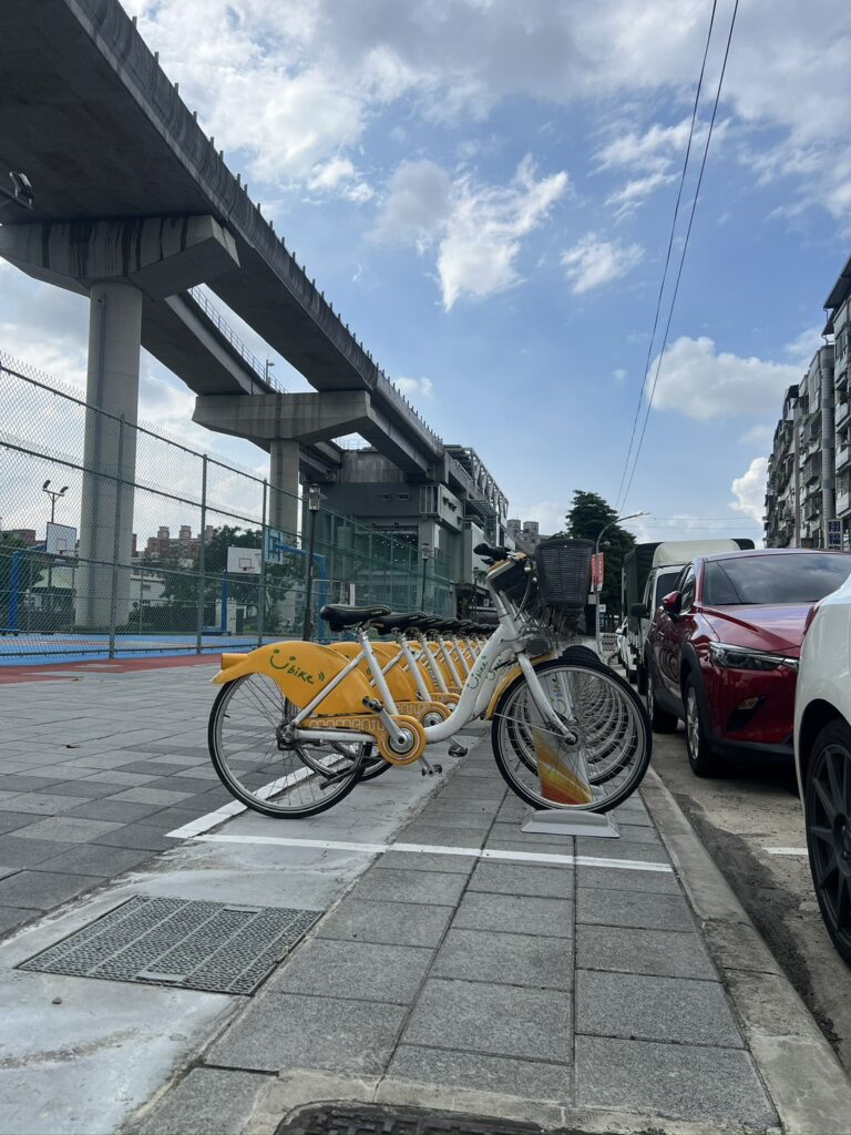 迎捷運三鶯線明日通車 沿線十四處YouBike站今日搶先啟用 8 %E6%8D%B7%E9%81%8B%E5%9C%8B%E8%8F%AF%E7%AB%99%EF%BC%882%E8%99%9F%E5%87%BA%E5%8F%A3%EF%BC%89YouBike%E7%AB%99