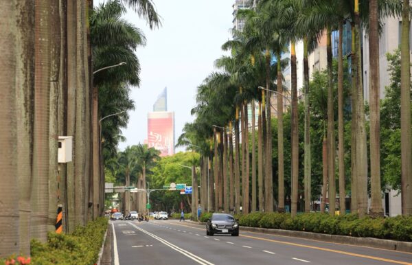 仁愛路二段多年少有新案供給,首排林蔭景觀「震大懷喆」再度引發市場關注。圖/業者提供