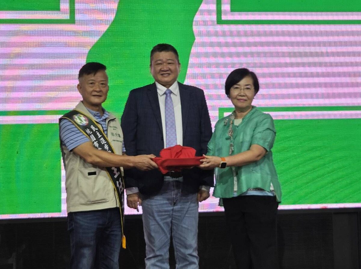 民進黨桃市黨部主委交接 新主委喊話團結力拚黃世杰勝選、議員全壘打 wp 1782655715522418163284547293102
