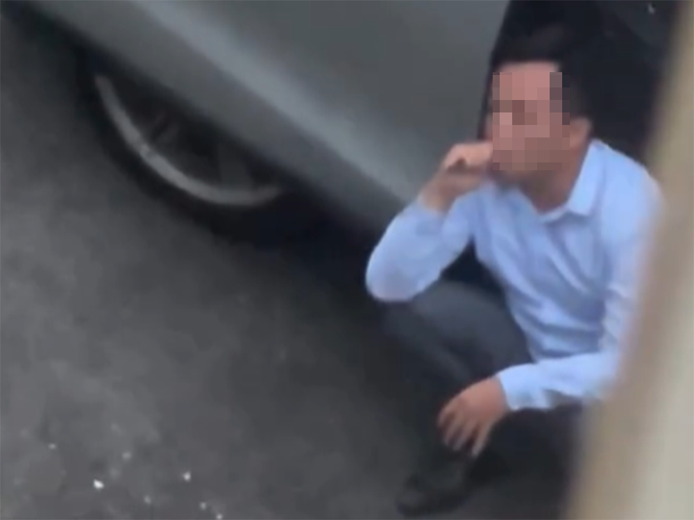 大園毒蟲躲汽車旁吸喪屍煙彈 他及時報警立大功 ifgftg
