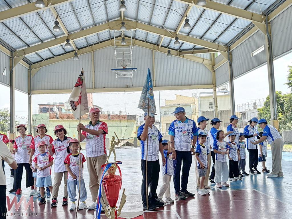 幼老共園棒球賽歡樂祖孫攜手上球場 村東非營利幼兒園揮出幸福全壘打 - https://www.watchmedia01.com