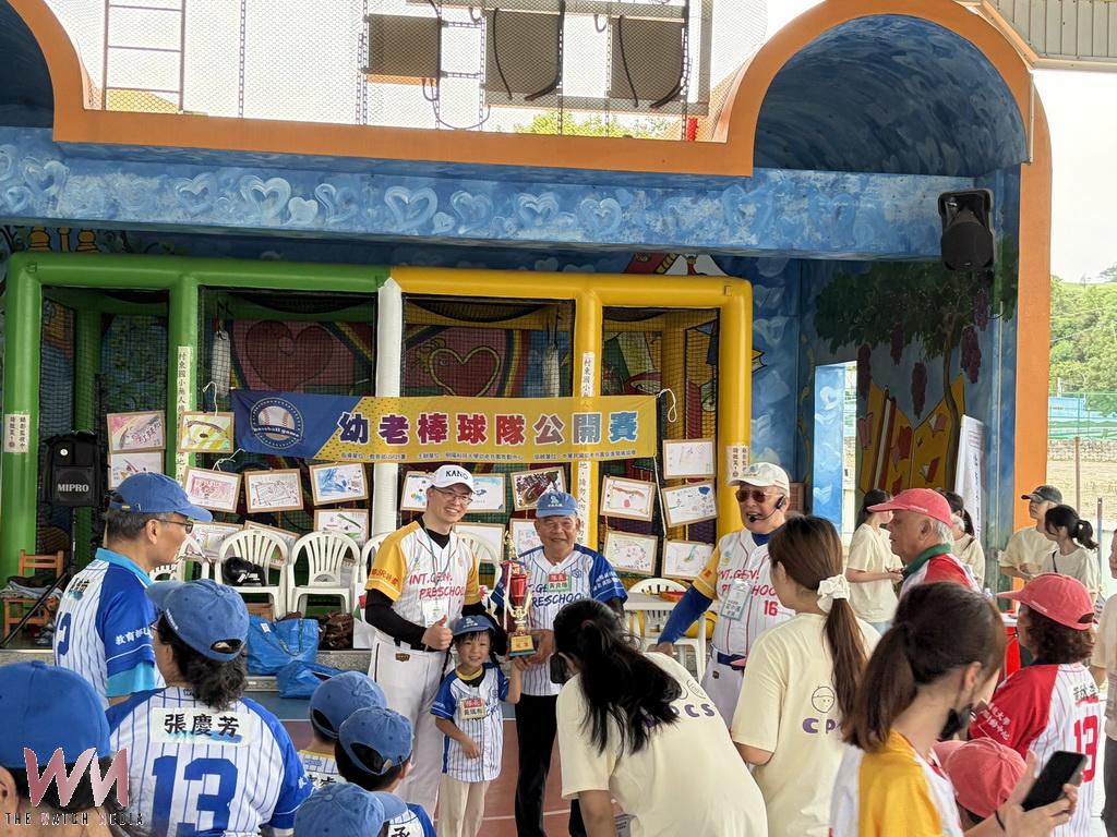 幼老共園棒球賽歡樂祖孫攜手上球場 村東非營利幼兒園揮出幸福全壘打 - https://www.watchmedia01.com
