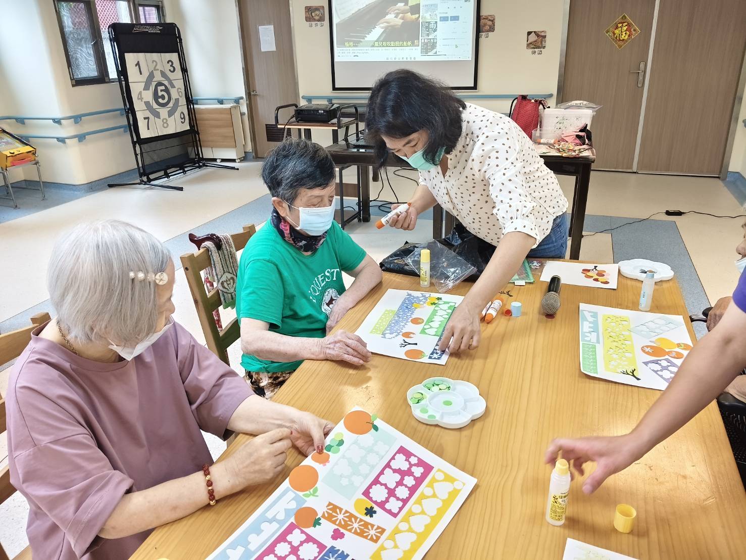 (有影片)/葡萄老歌喚記憶 彰化榮家懷舊治療助延緩失智 - https://www.watchmedia01.com