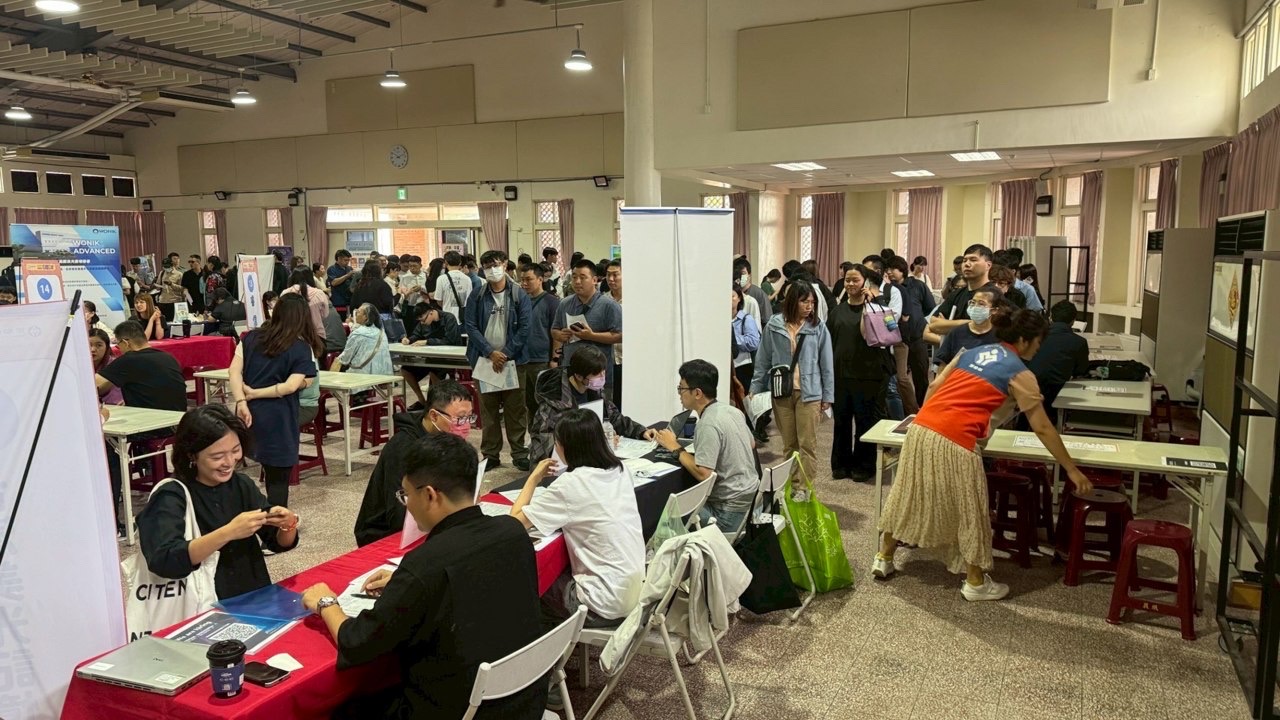 搶攻畢業季職缺 桃竹苗分署海量徵才 科技與服務業齊聚 - https://www.watchmedia01.com