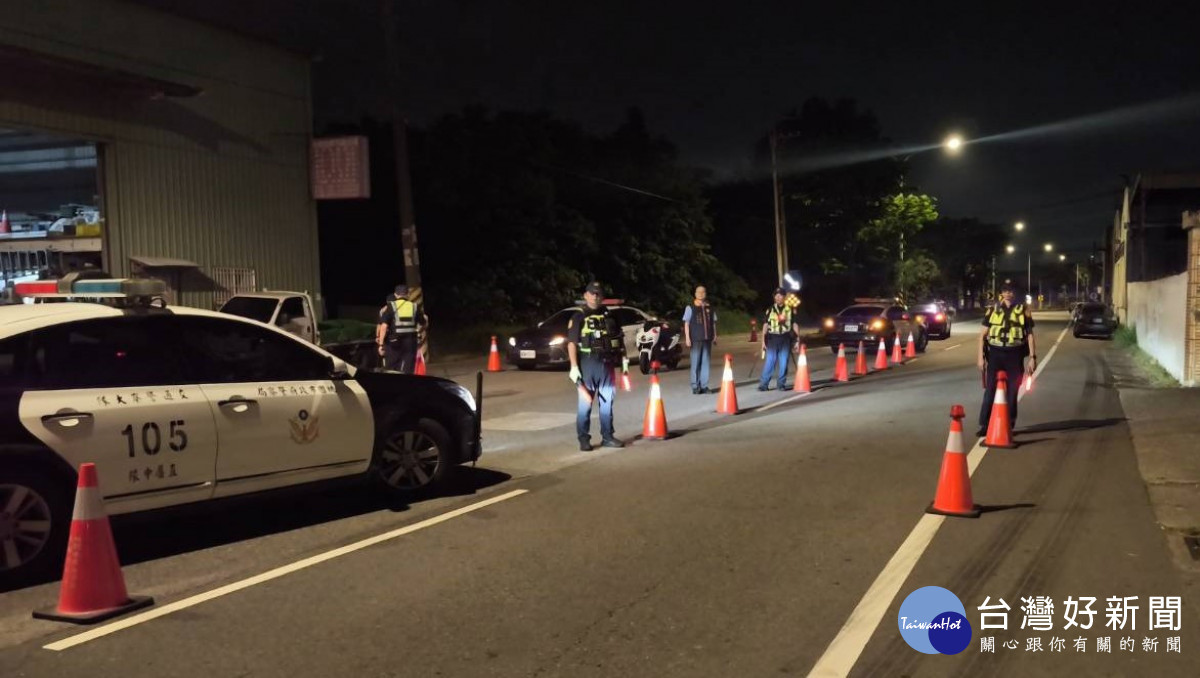 桃園市政府警察局執行全國同步擴大取締毒(酒)駕專案勤務,加強攔查可疑車輛,全面防制毒駕危害交通安全。