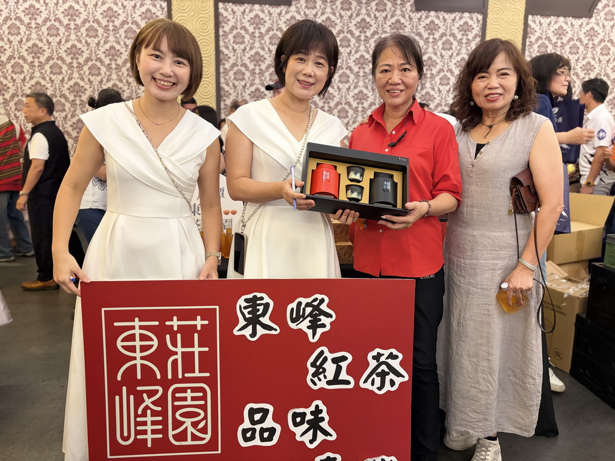 評審先選出20家優質廠家參與十大伴手禮的試吃票選。(民眾提供)