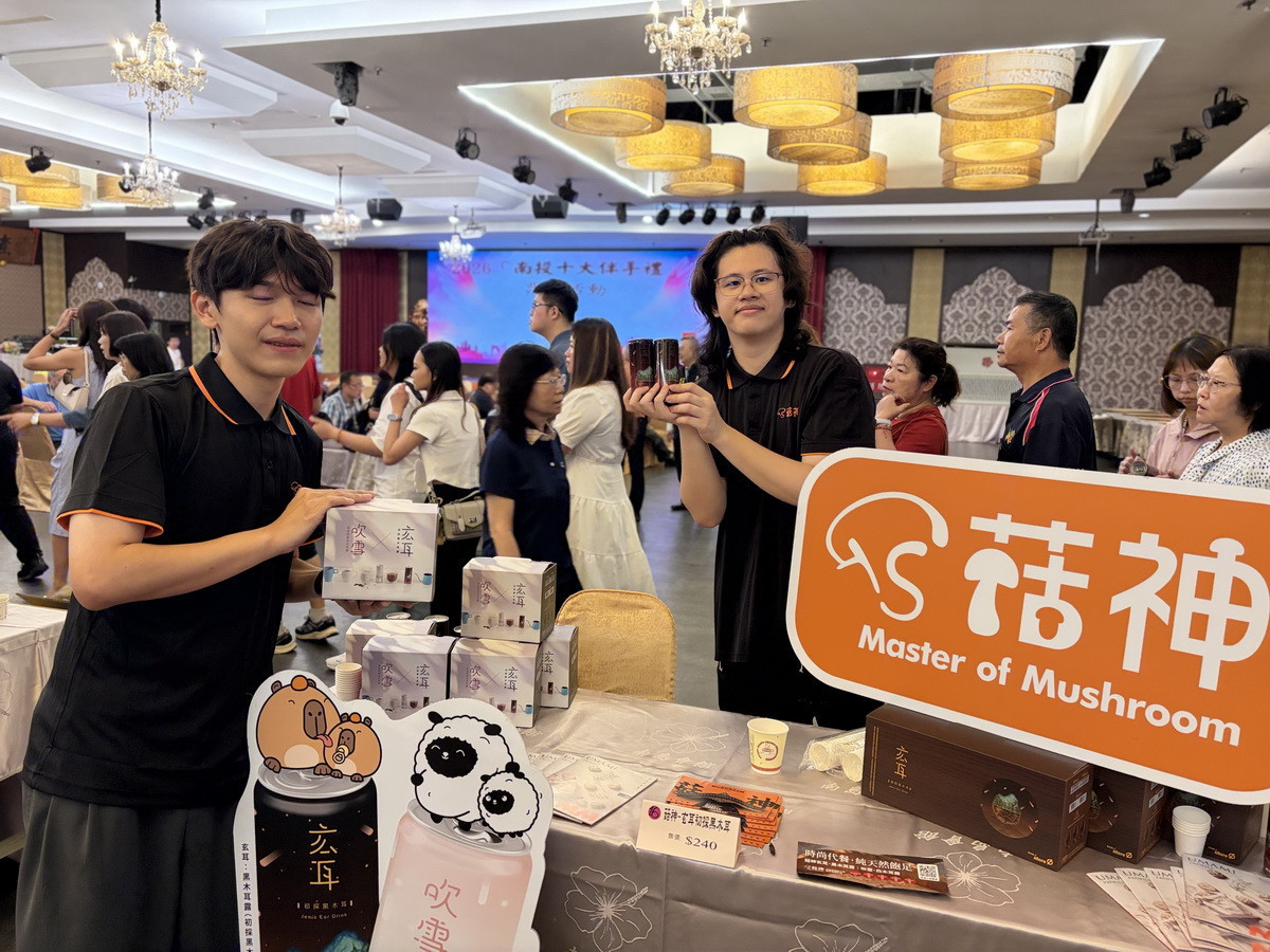 各家競爭激烈推出自家優質商品爭取出線。(民眾提供)<br /><br /> <br /><br /> <br /><br />