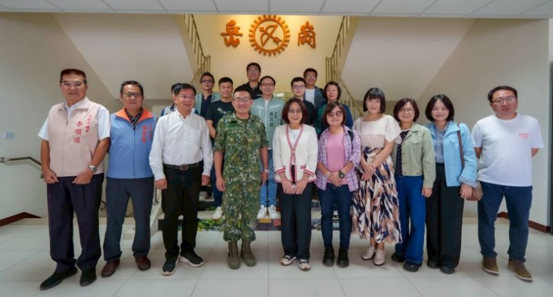 高市議會跨黨派慰勞國防自主尖兵 康議長:看不見的堅守 成就看得見的和平