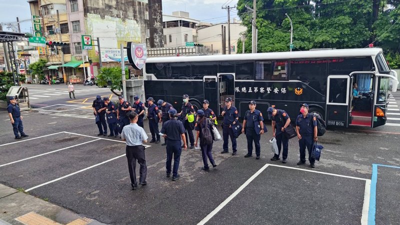 掃蕩毒駕零容忍 強力維護用路安全 嘉市警啟動「封閉式路檢」保五總隊重兵強勢增援