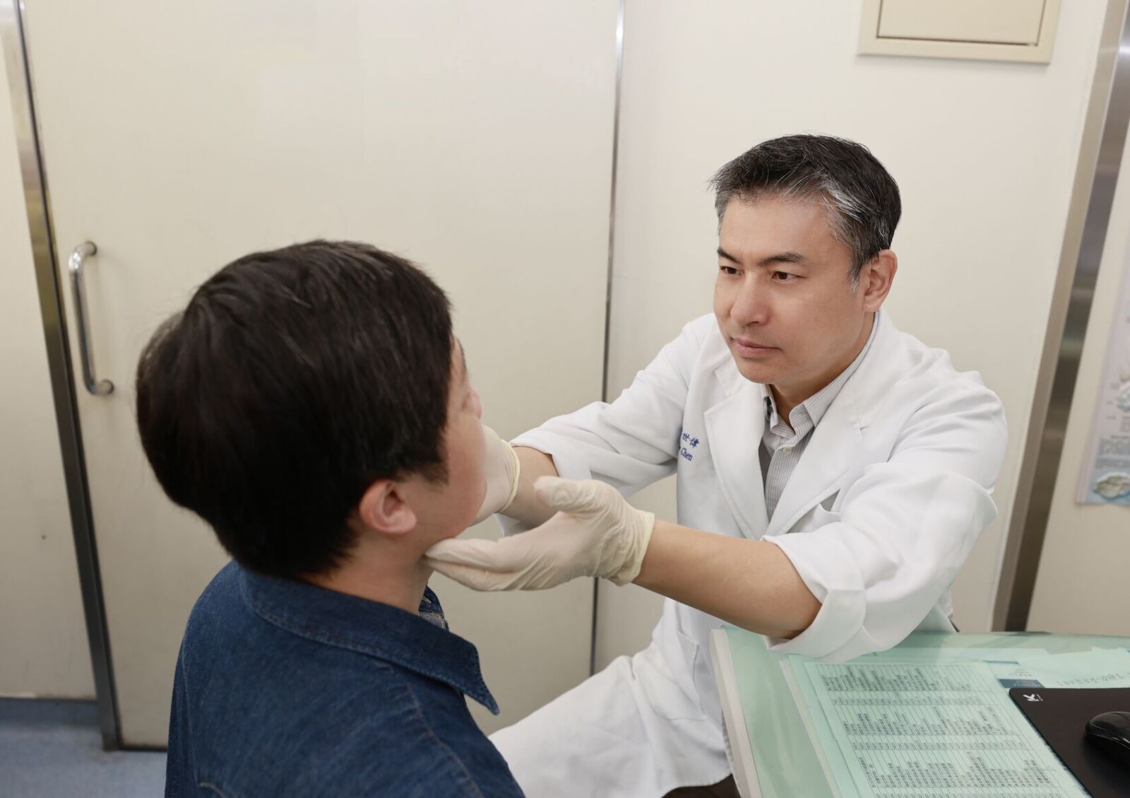 鼾聲大、睡不飽5症狀恐呼吸中止症! 「肥舌根」最常惹禍 214 鼾聲大、睡不飽5症狀恐呼吸中止症! 「肥舌根」最常惹禍 213