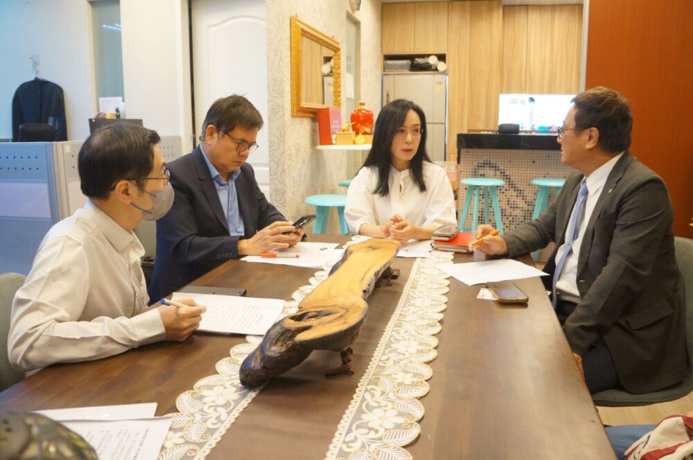 減輕在學交通負擔 陳瑩、莊瑞雄成功爭取台鐵大學生優惠票8月上路 224 減輕在學交通負擔 陳瑩、莊瑞雄成功爭取台鐵大學生優惠票8月上路 223