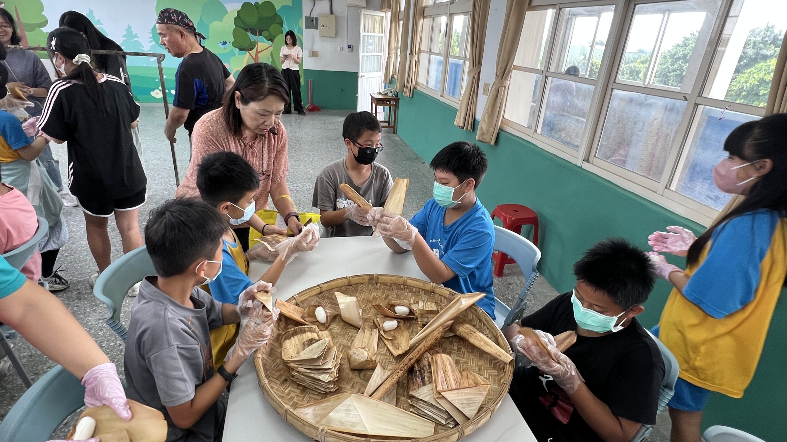 平鎮東勢國小學子動手做客家粄粽 體驗傳統飲食文化底蘊 789549 0 scaled