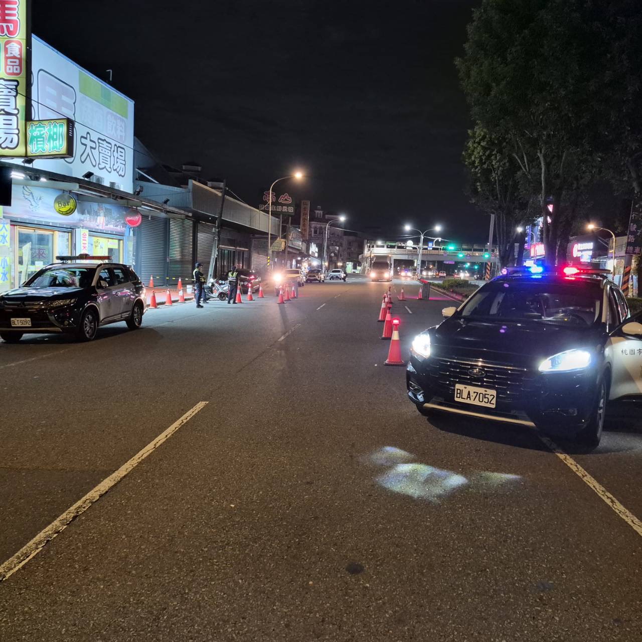 龜山警出動46警力加強取締 2人涉毒、酒駕遭逮 S 90144938 0